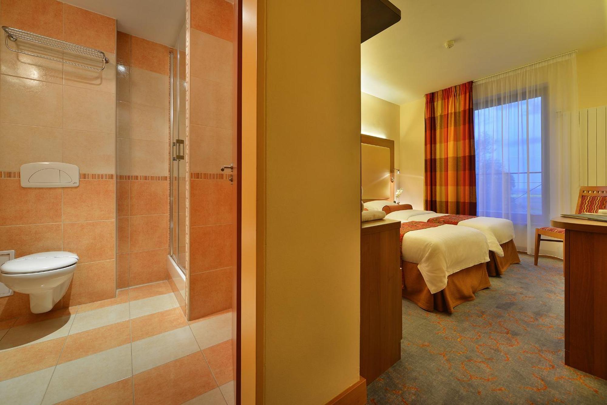 Maxmilian Lifestyle Resort Loučeň Eksteriør billede